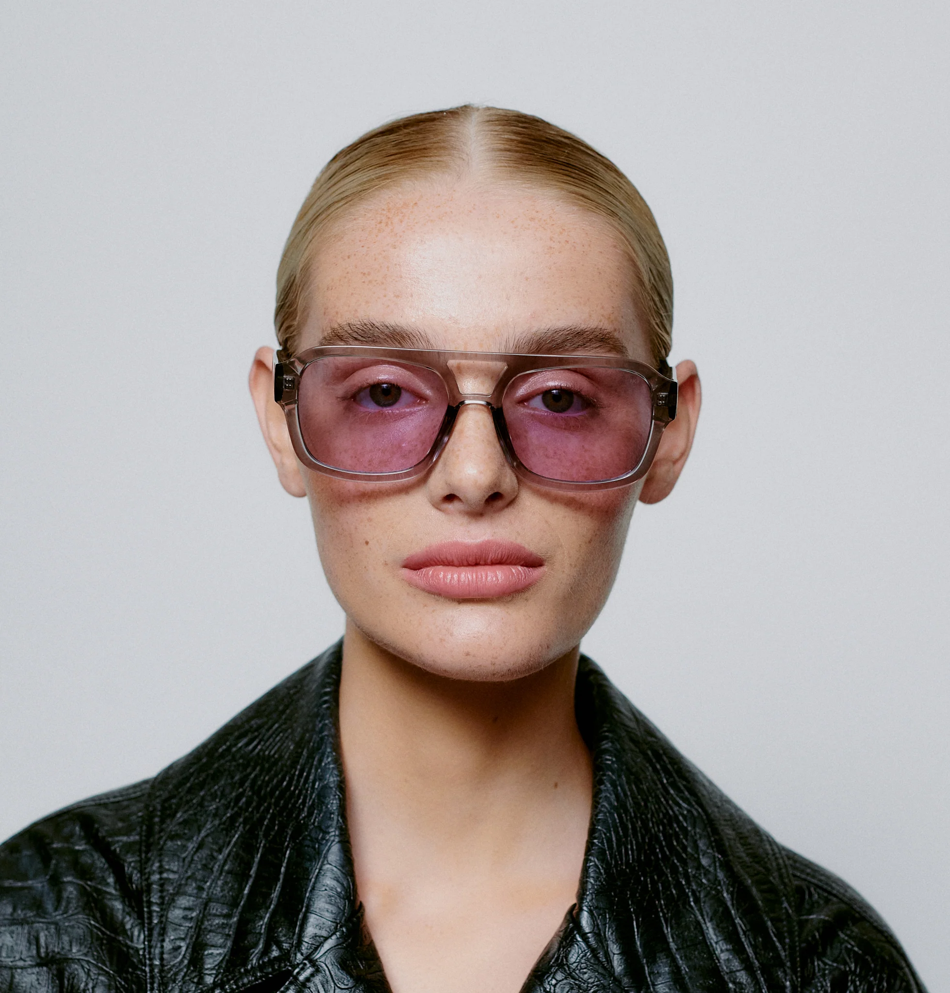 A. Kjærbede  Kaya solbrille - Grey Transparent