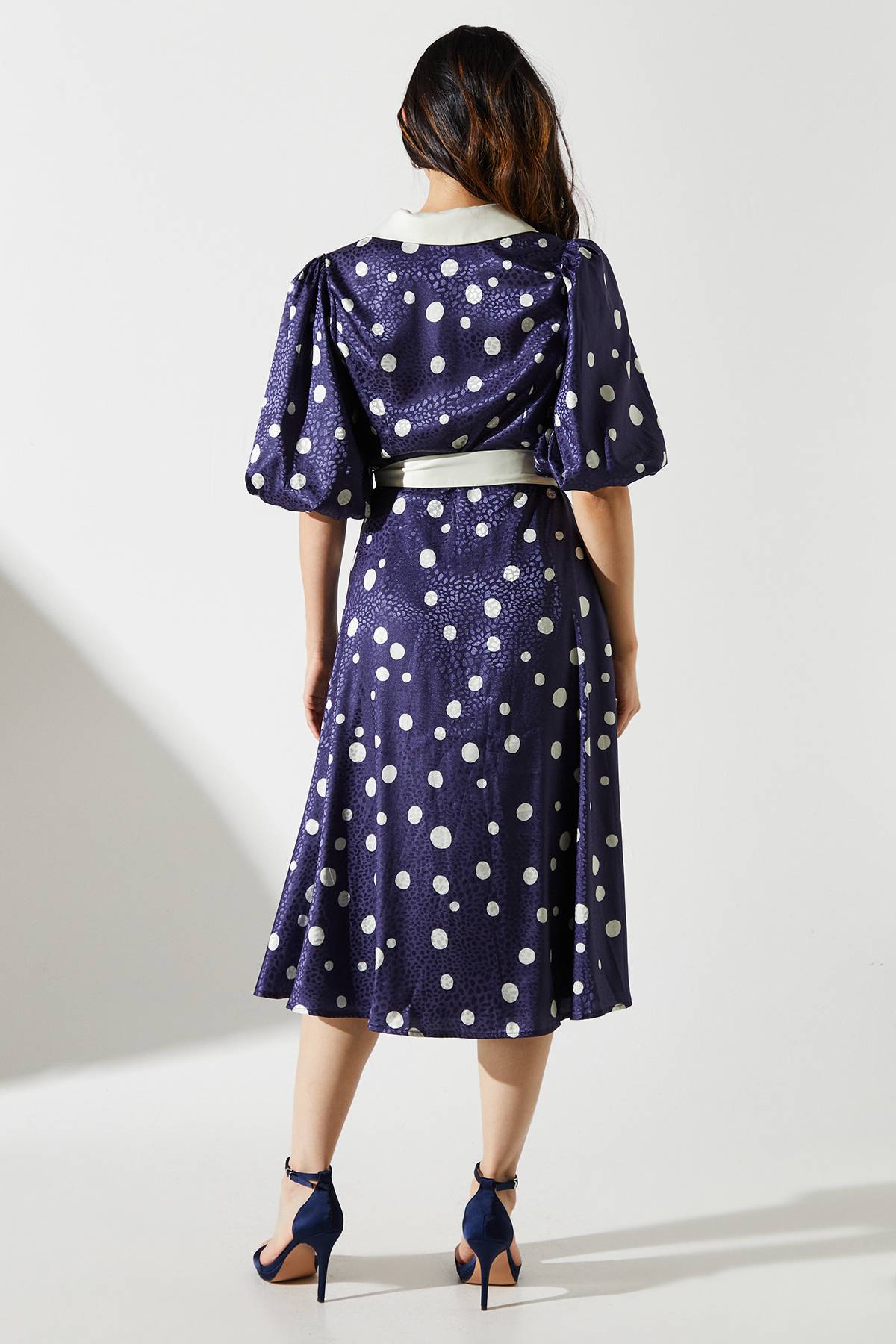 Coast Robe Portefeuille Satinée à Pois Manches Courtes