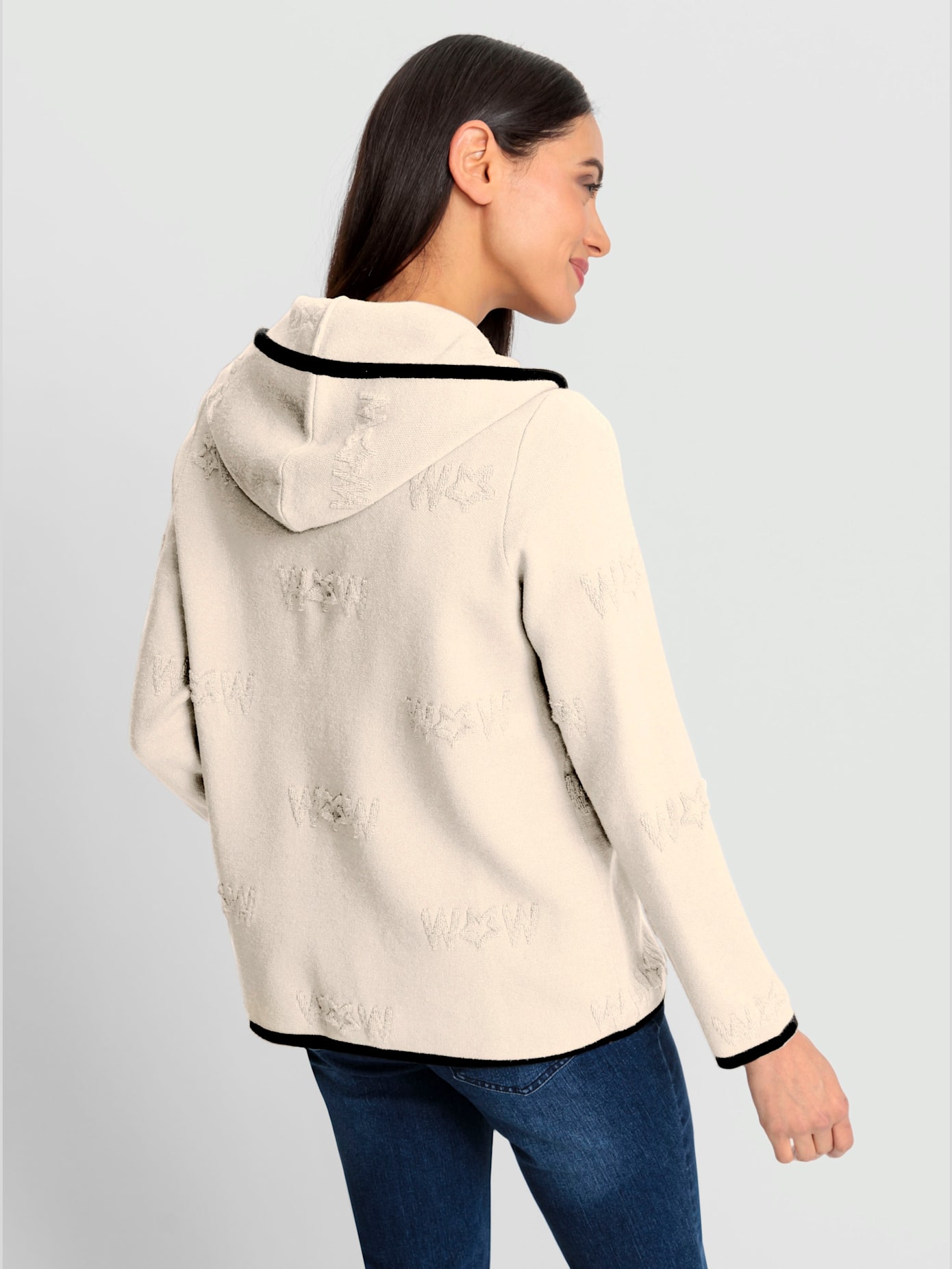 Veste en tricot jolie structure tricot