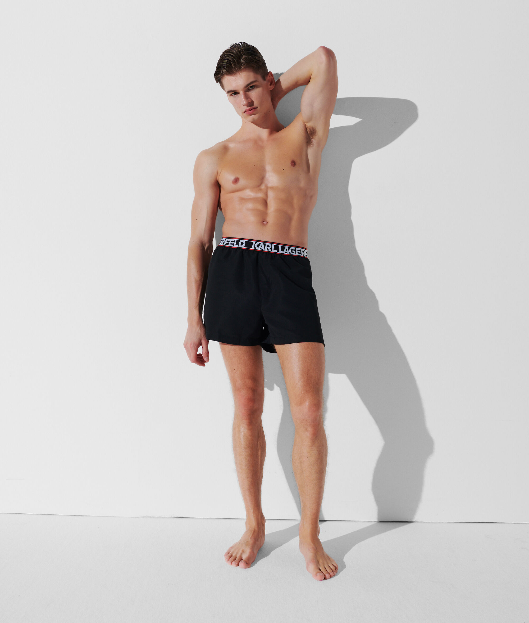 SHORT DE BAIN AVEC LOGO ESSENTIAL KARL