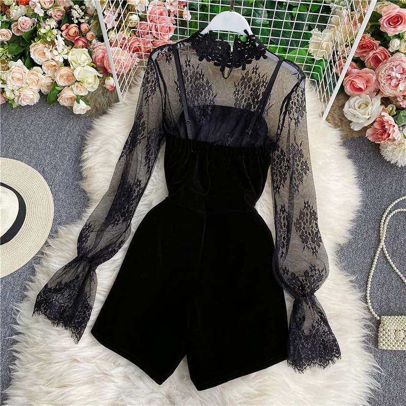 Yearnin - Set: Lange mouwen mesh top + dubbelrijs fluwelen playsuit