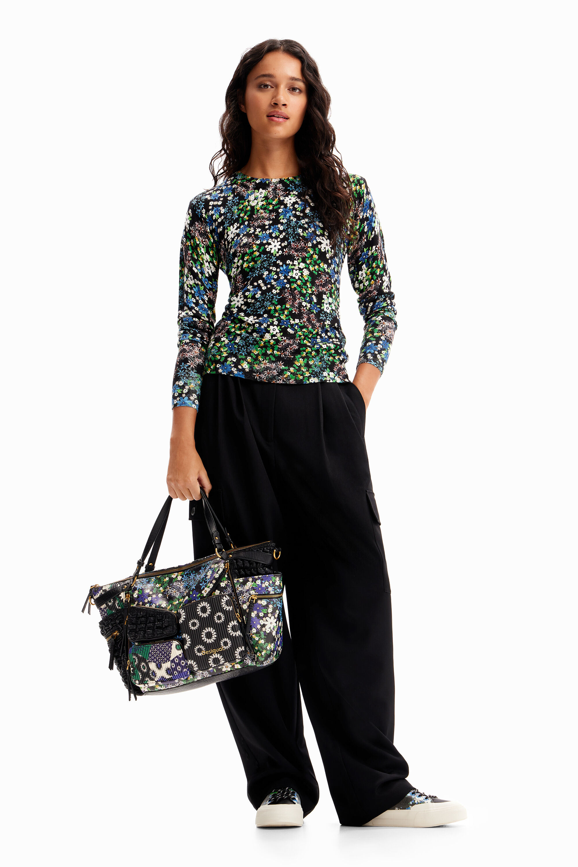 Pull fin ajusté fleurs