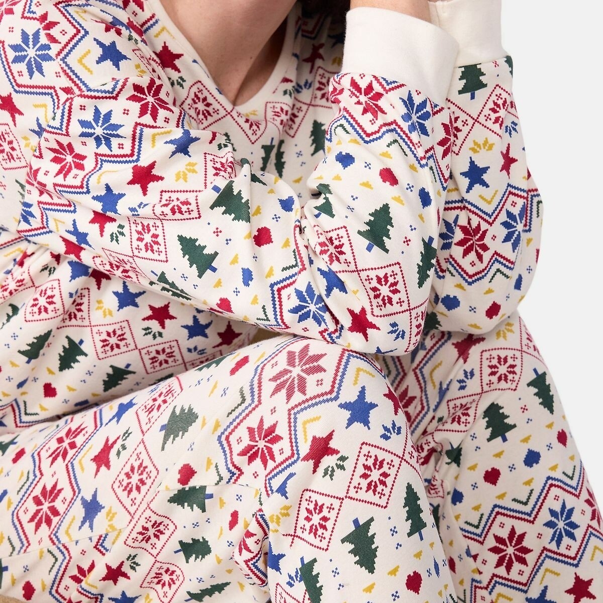 PETIT BATEAU<br>Pijama estampado com estampa natalina