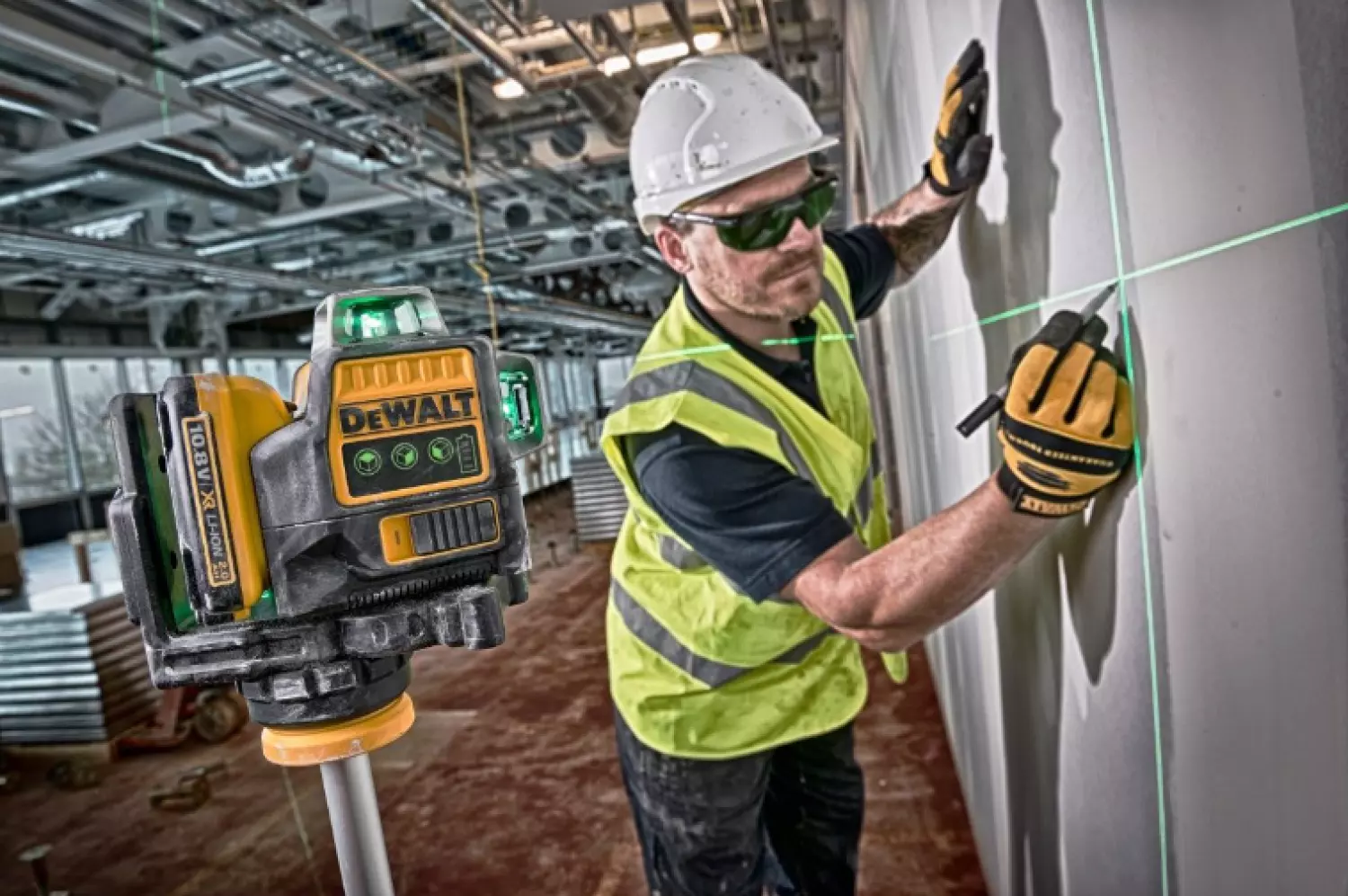 DeWALT DCE089D1G 10.8V Li-Ion accu zelfnivellerende 3x 360º Multilijnlaser set (1x 2.0Ah accu) in koffer - 30m - groen