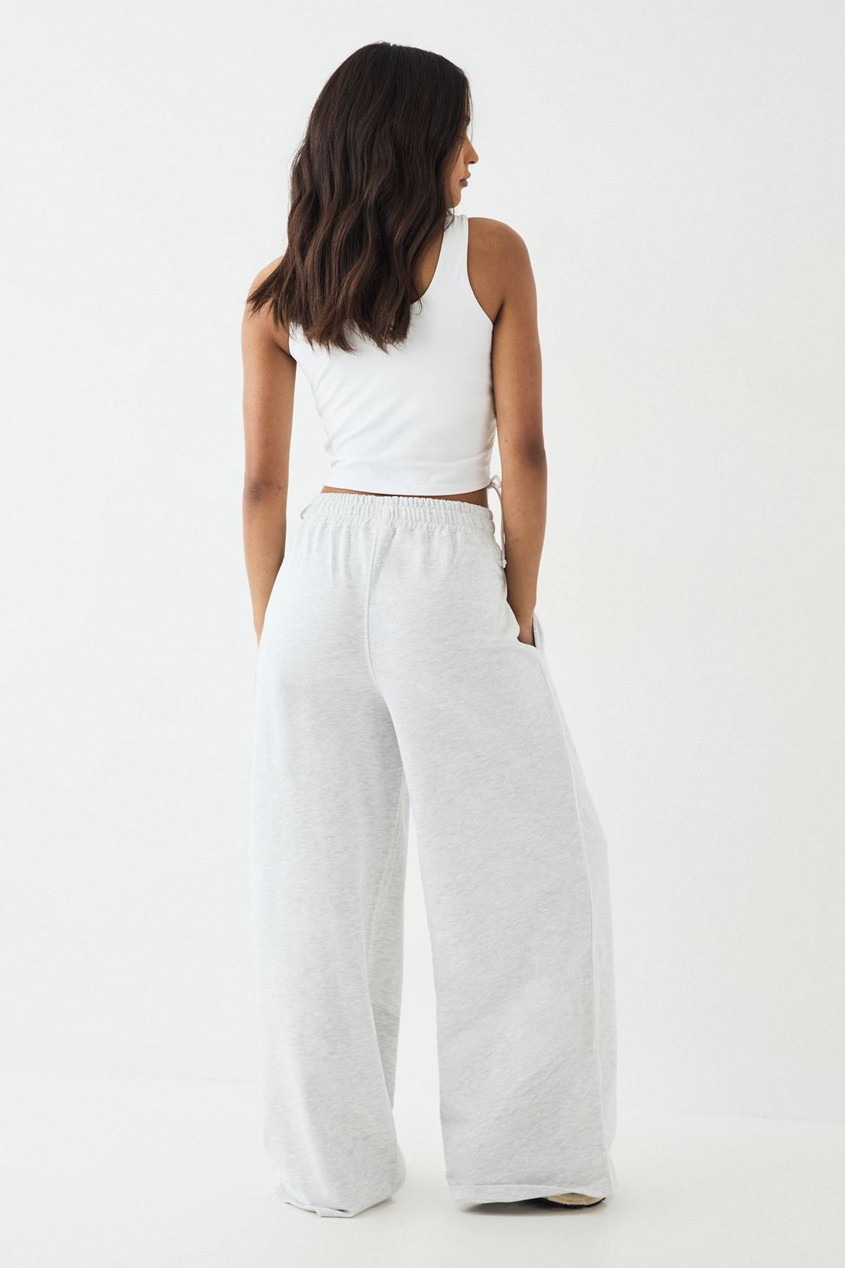 Jogging DSGN Studio Taille Moyenne Jambes Larges avec Détails de Passepoil