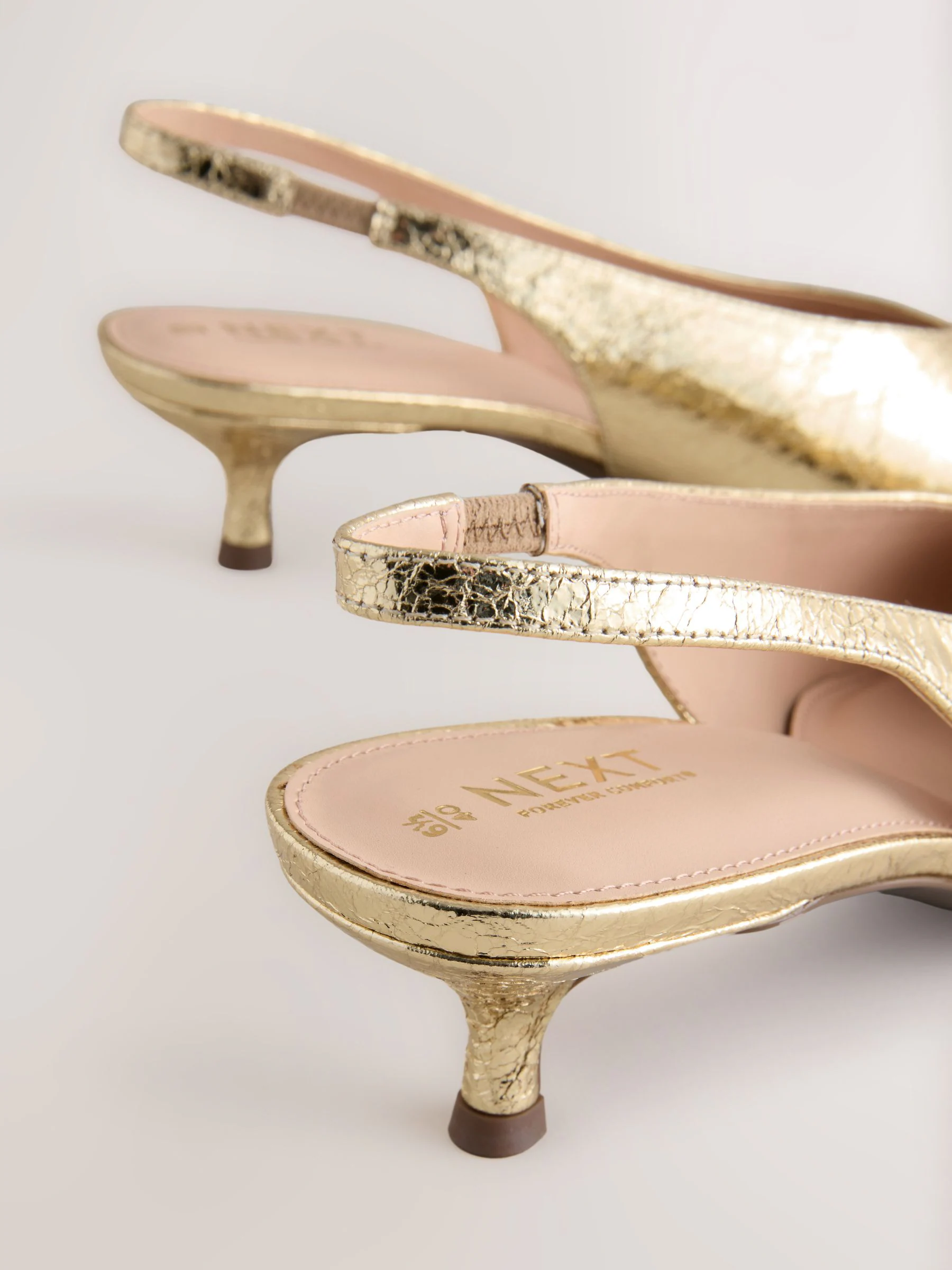 Goud - Punt Toe Lage Slingback Naaldhak Schoenen