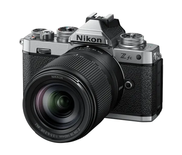 Nikon DX 18-140MM F/3.5-6.3 VR, Standardlinse, 17/13, 18 - 140 mm, Nikon Z, Autofokus