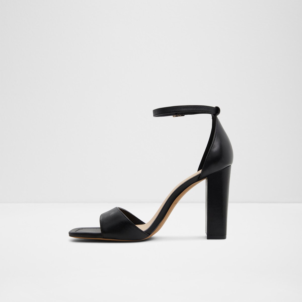 Enaegyn Black Women Heeled sandals