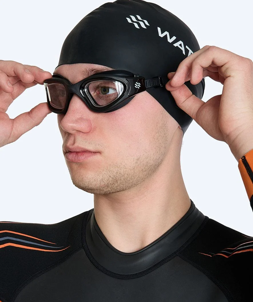 Watery nærsynede svømmebriller med styrke - (-2.0) til (-6.0) - Raven Active - Sort/klar