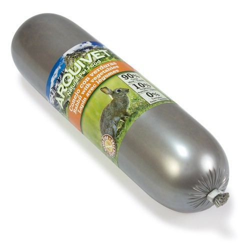 Salsicha úmida natural com sabor de coelho e vegetais