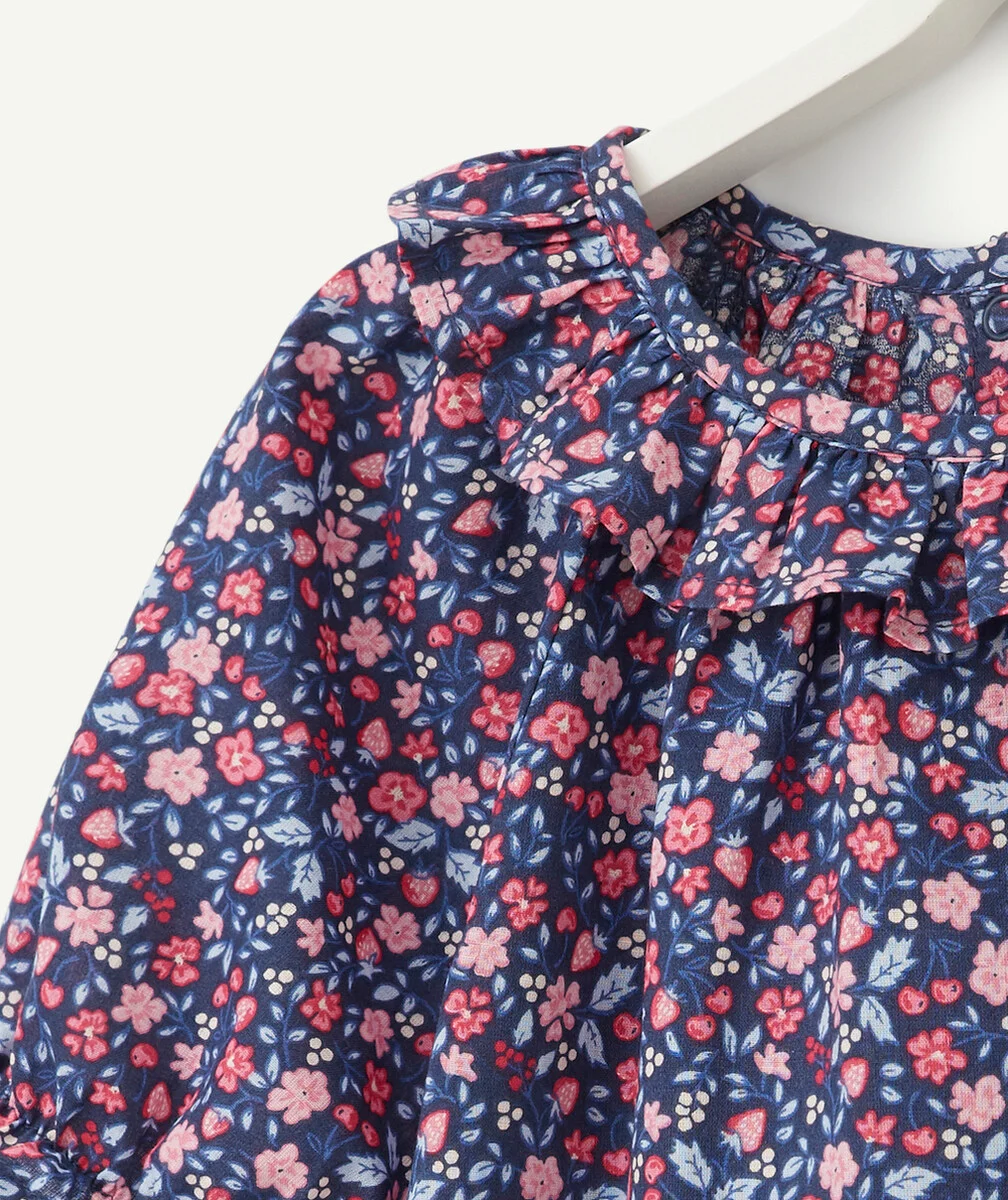 LE CHEMISIER BLEU ET ROSE FLEURI AVEC COL VOLANTÉ