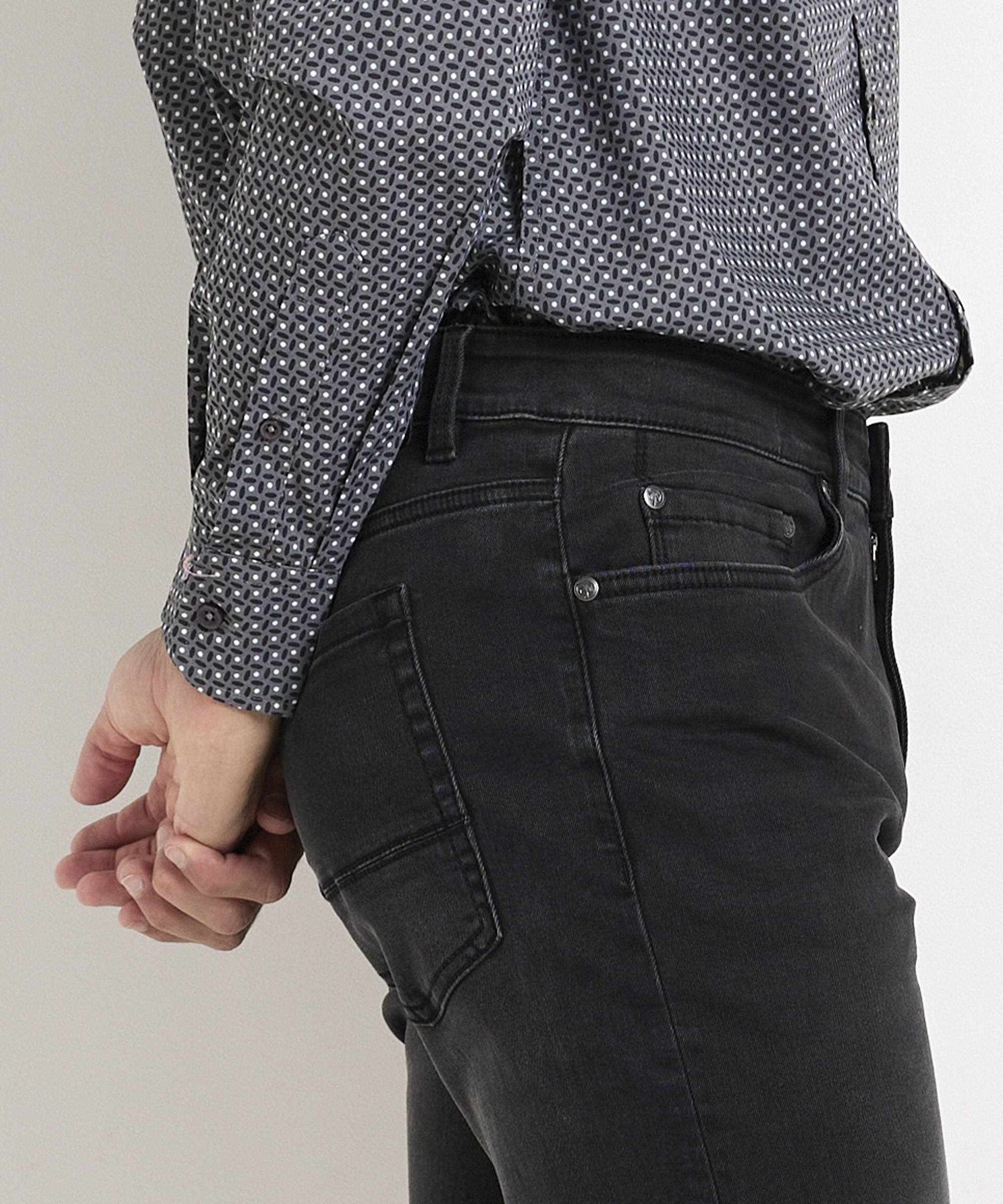 slim fit stretch jeans