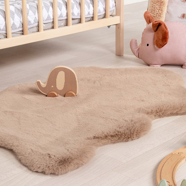 Kindervloerkleed - Huggy Schaap Taupe | Super fluffy!