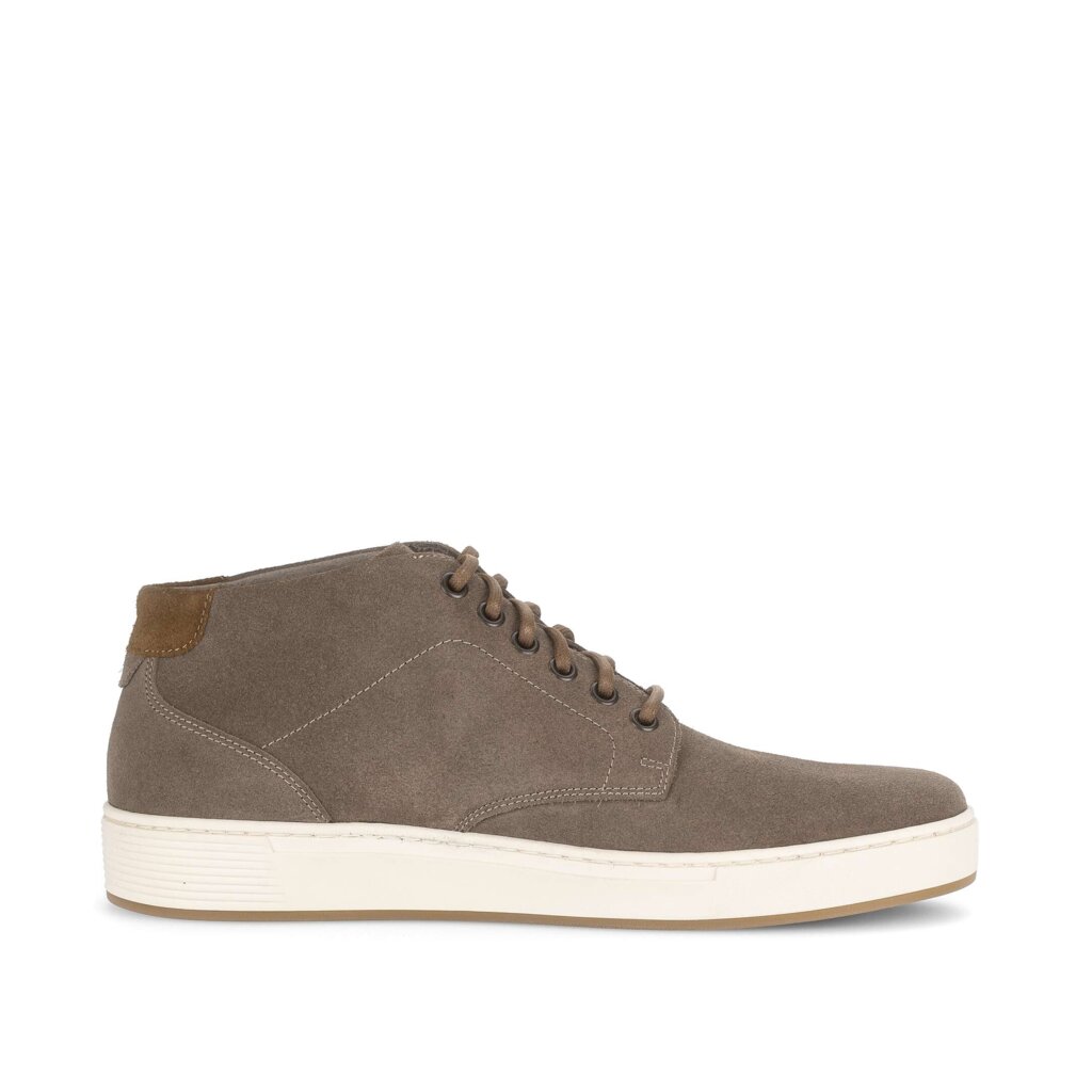 Lage sneaker bruin