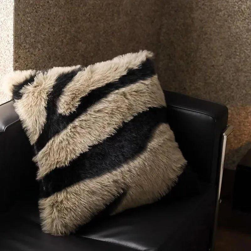 High-end Imitation Fox Fur Throw Pillow | Nordic Warm Comfortable Cushions with pilling