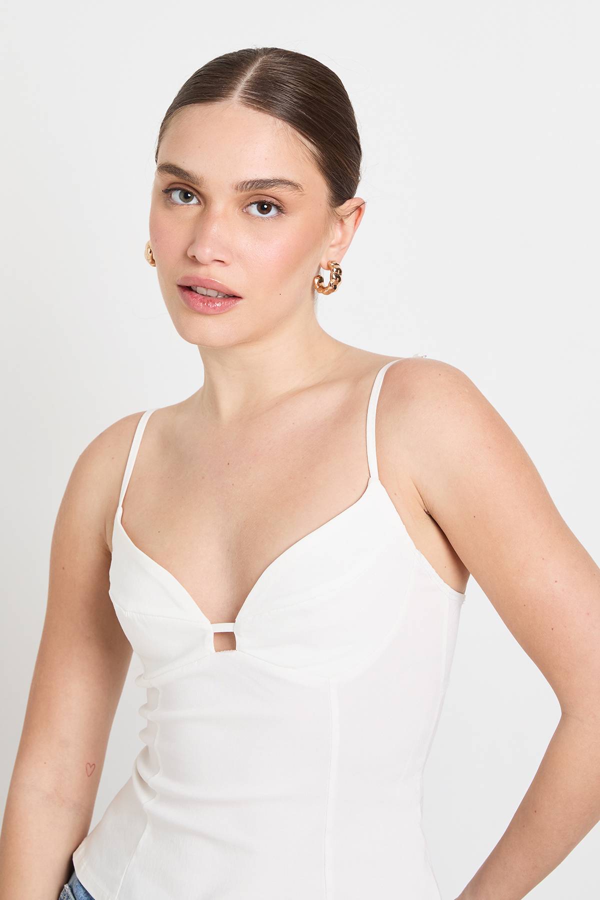 boohoo Haut Corset À Bretelles En Bengaline Avec Découpes