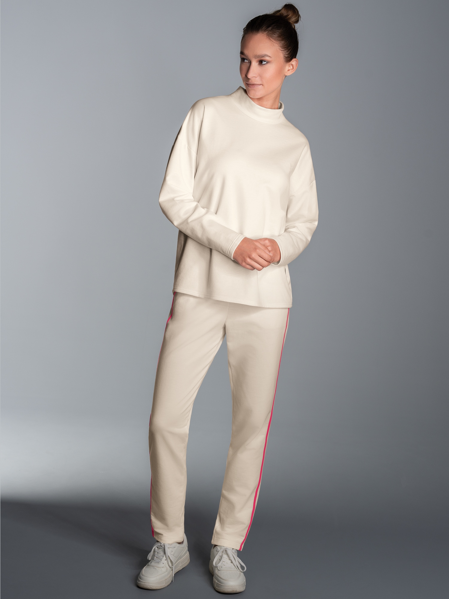 Oversized Jogginganzug mit Stehkragen Natur