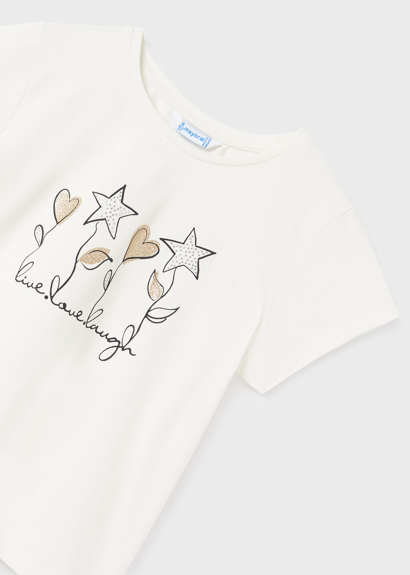 Camiseta de manga curta para meninas, feita de algodão sustentável.
