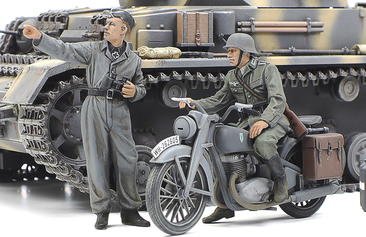 Tamiya - Panzerkampfwagen IV Ausf.G & Motorcycle Byggesæt - 1:35 - 25209