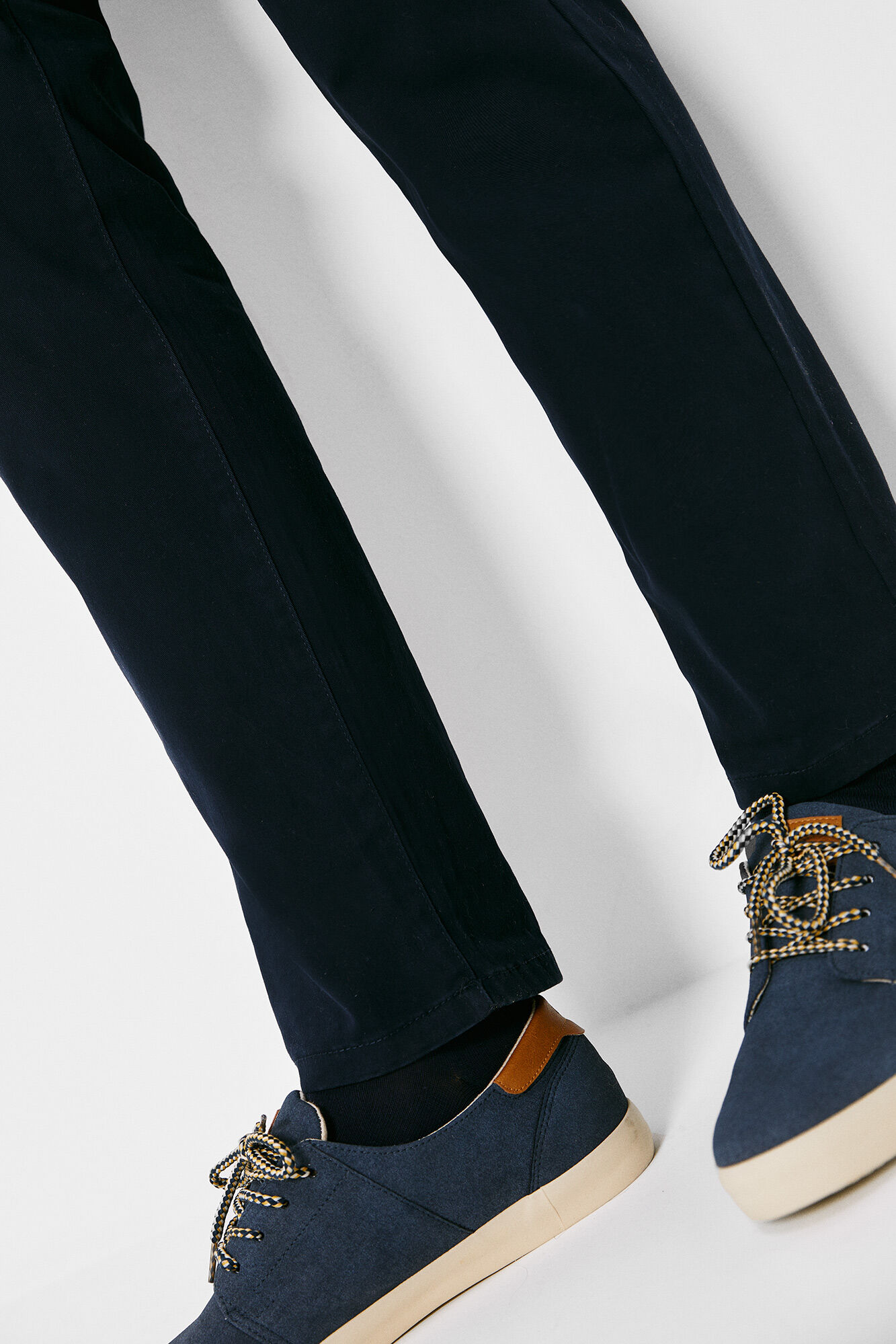 Calça chino regular - azul marinho
