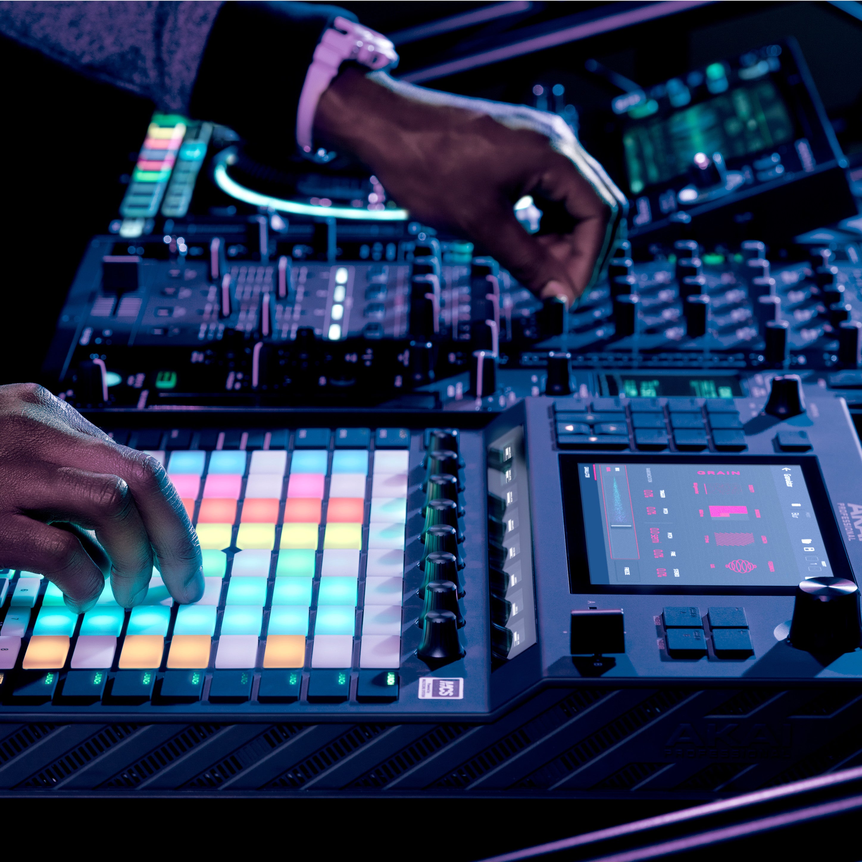 Akai Professional Force