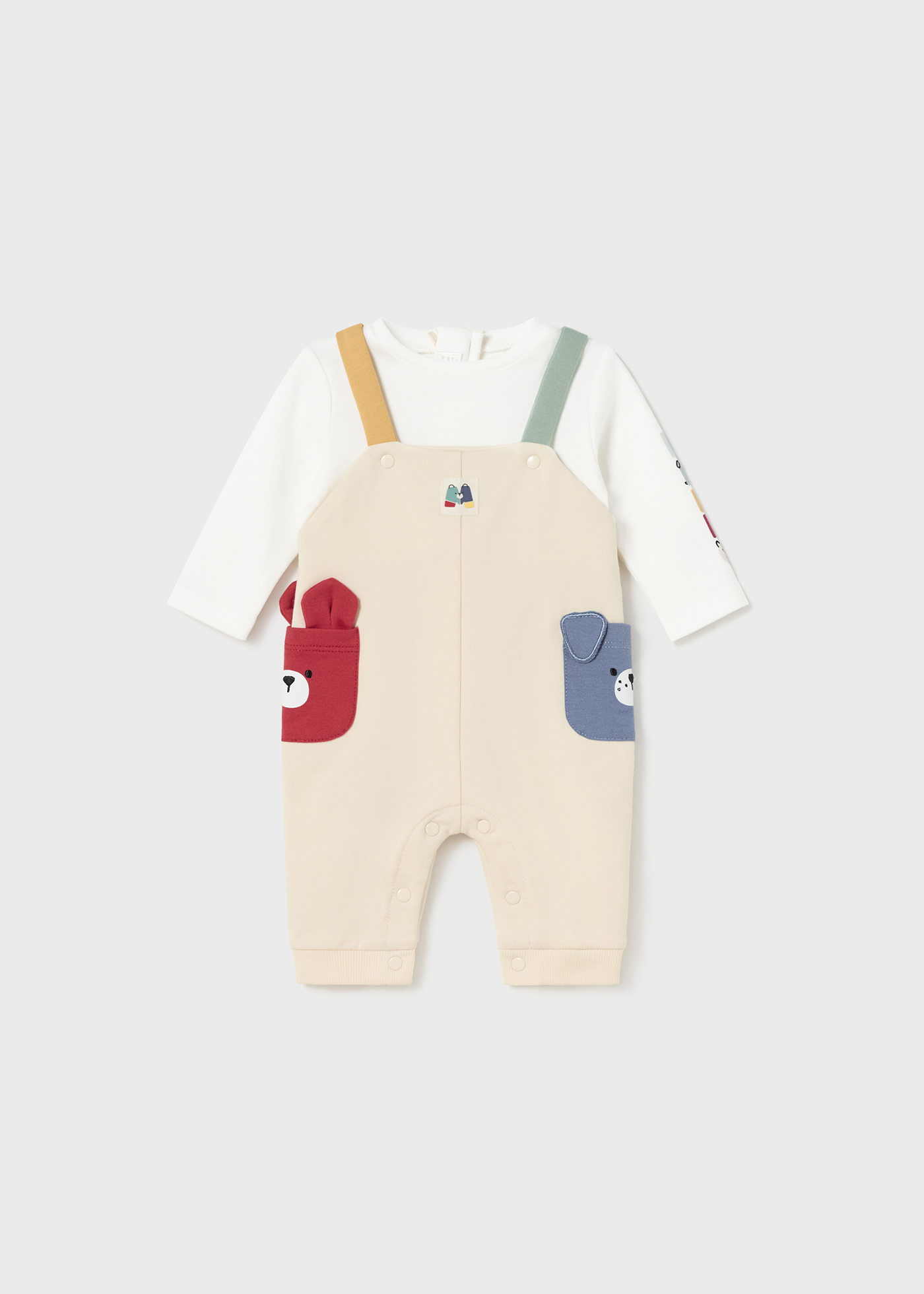 Macacão Better Cotton estilo jardineira para recém-nascido