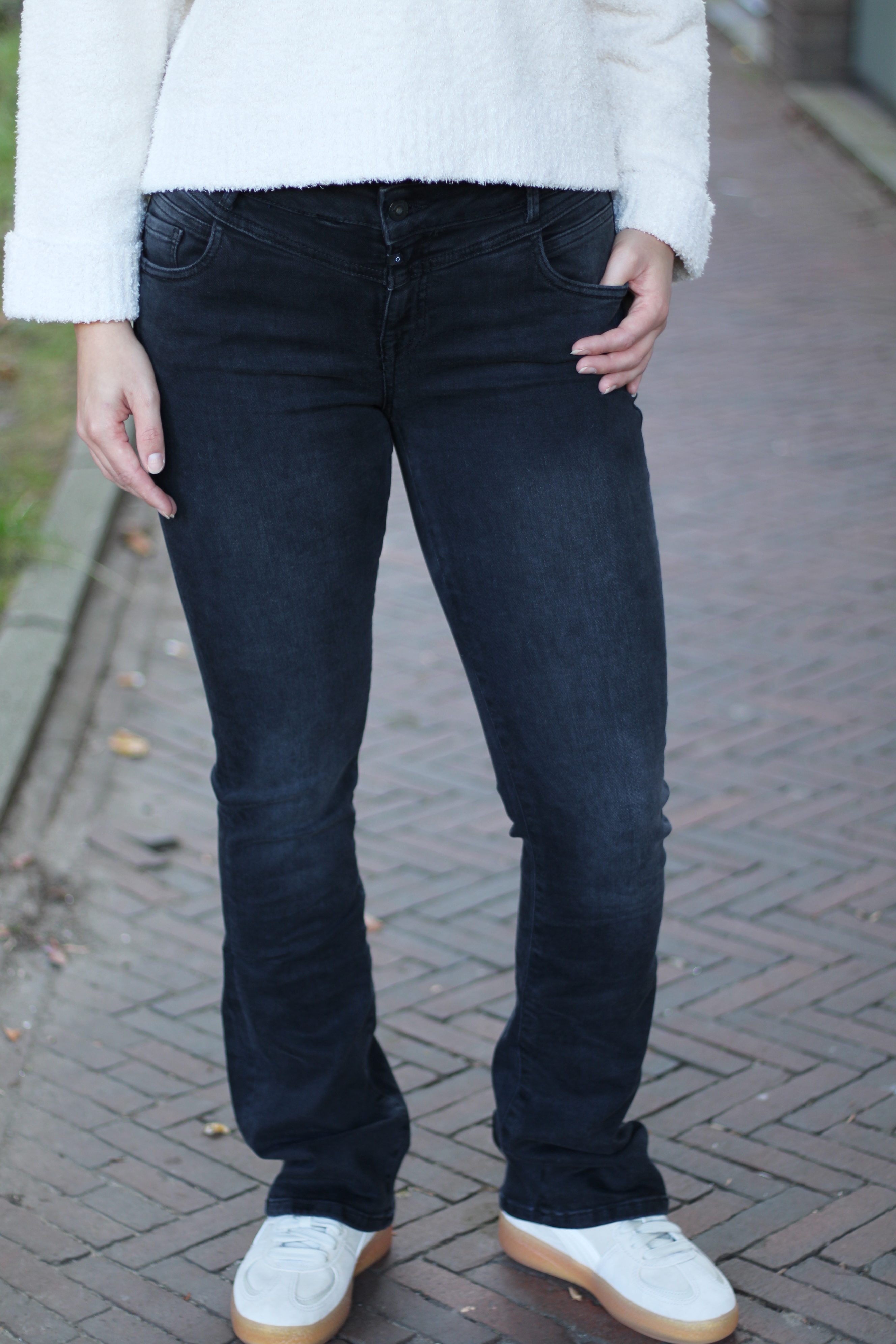 COJ Denim - Judith Mid Waist Jeans - Black Vintage