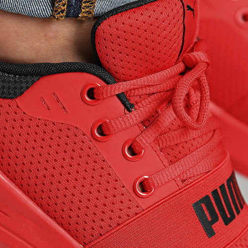 Baskets Wired Run 373015 High Risk Red Puma Black
