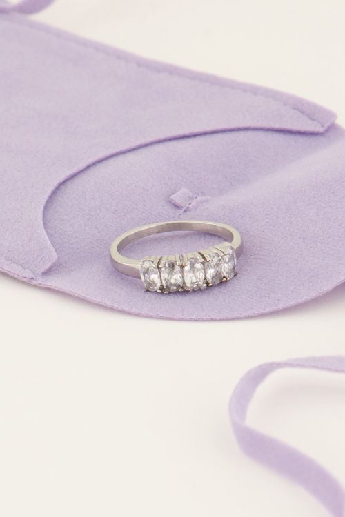 Cocktail statement ring met transparante stenen