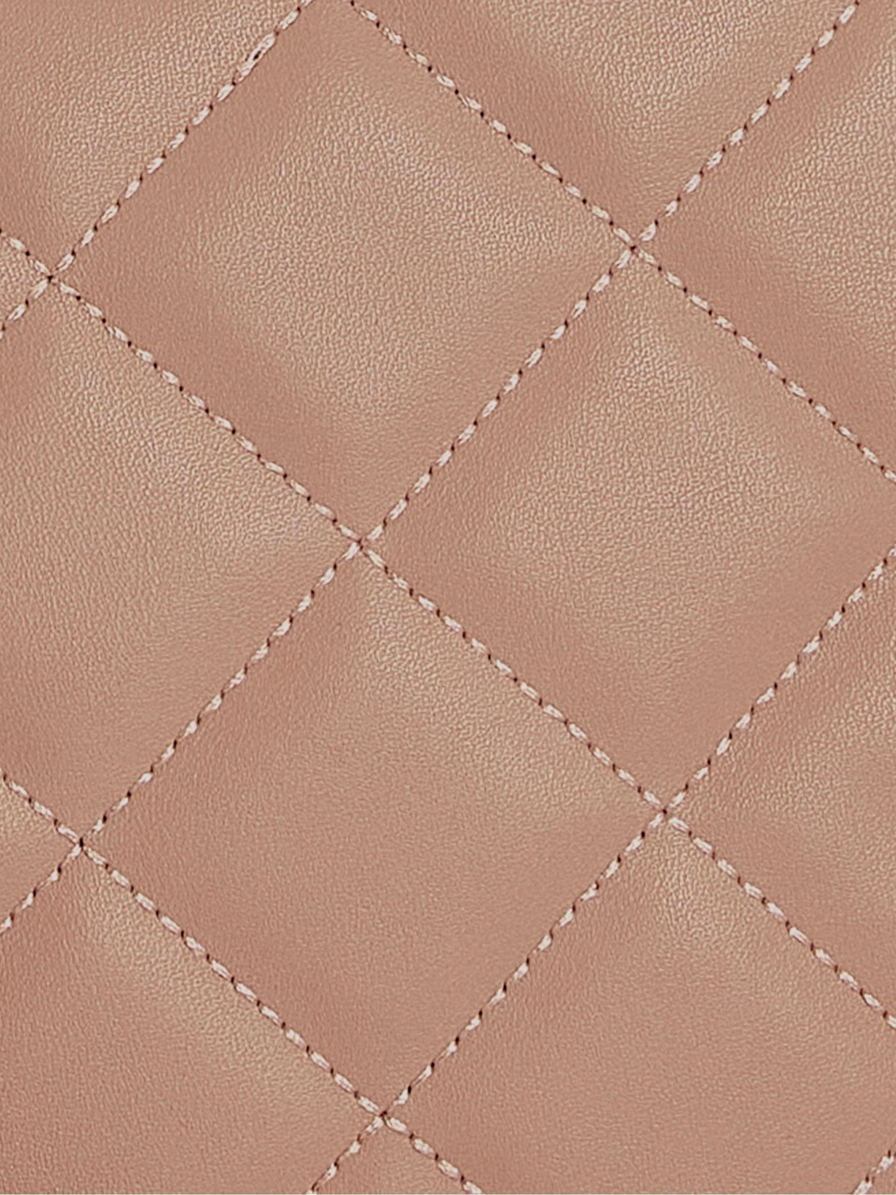 Licht beige - Barbour® International gewatteerde Sloane crossbodytas