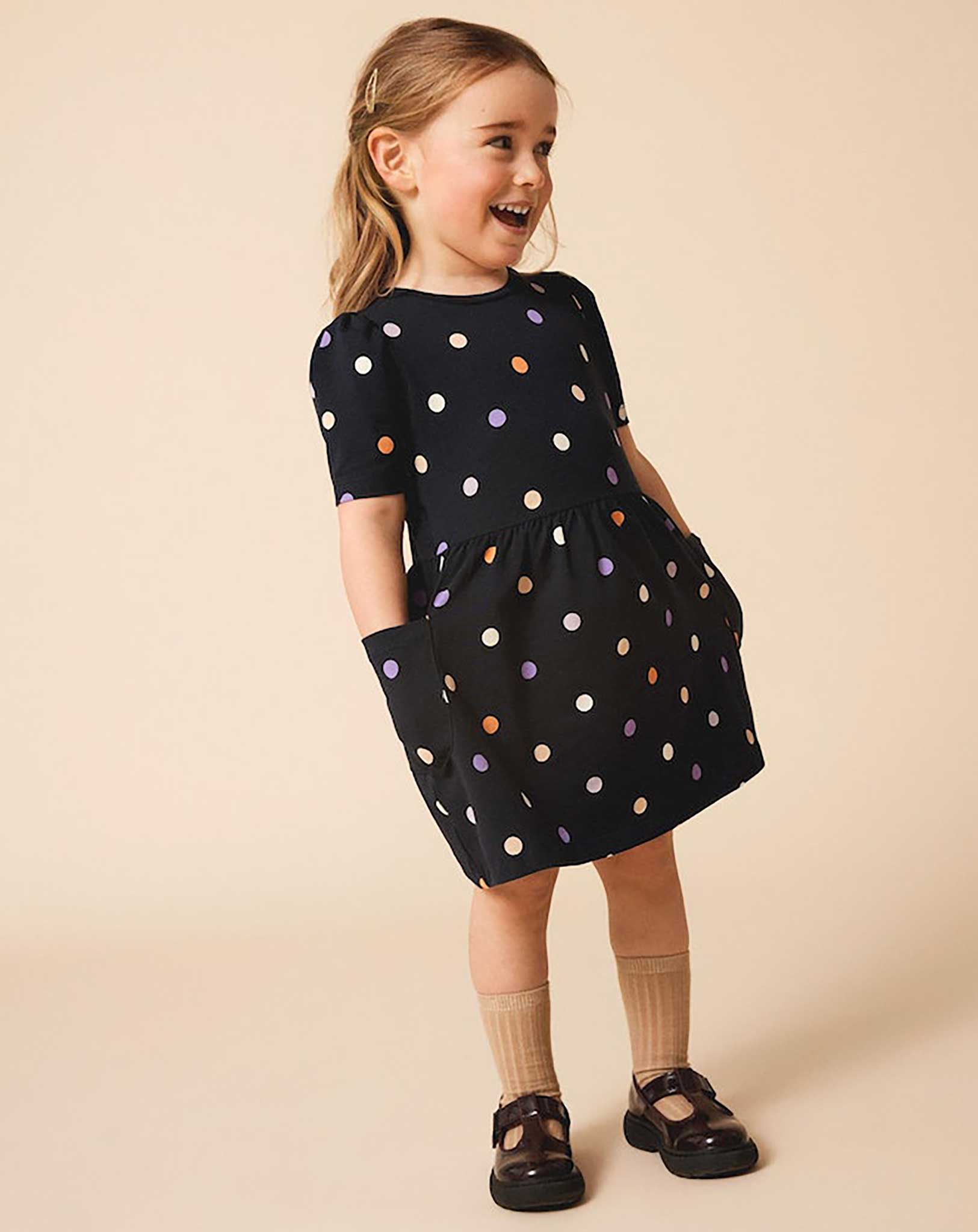Kurzarmkleid NMFFIDA DOTS in dark sapphire