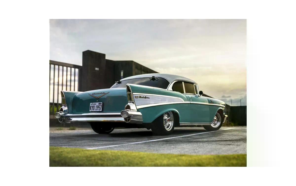 Serienwagen Fazer MK2 1957 Chevy Bel Air Coupe 1:10, ARTR<br>4WD On-Road Modell mit Detaillierter 1957 Chevrolet Bel Air Coupe Karosserie