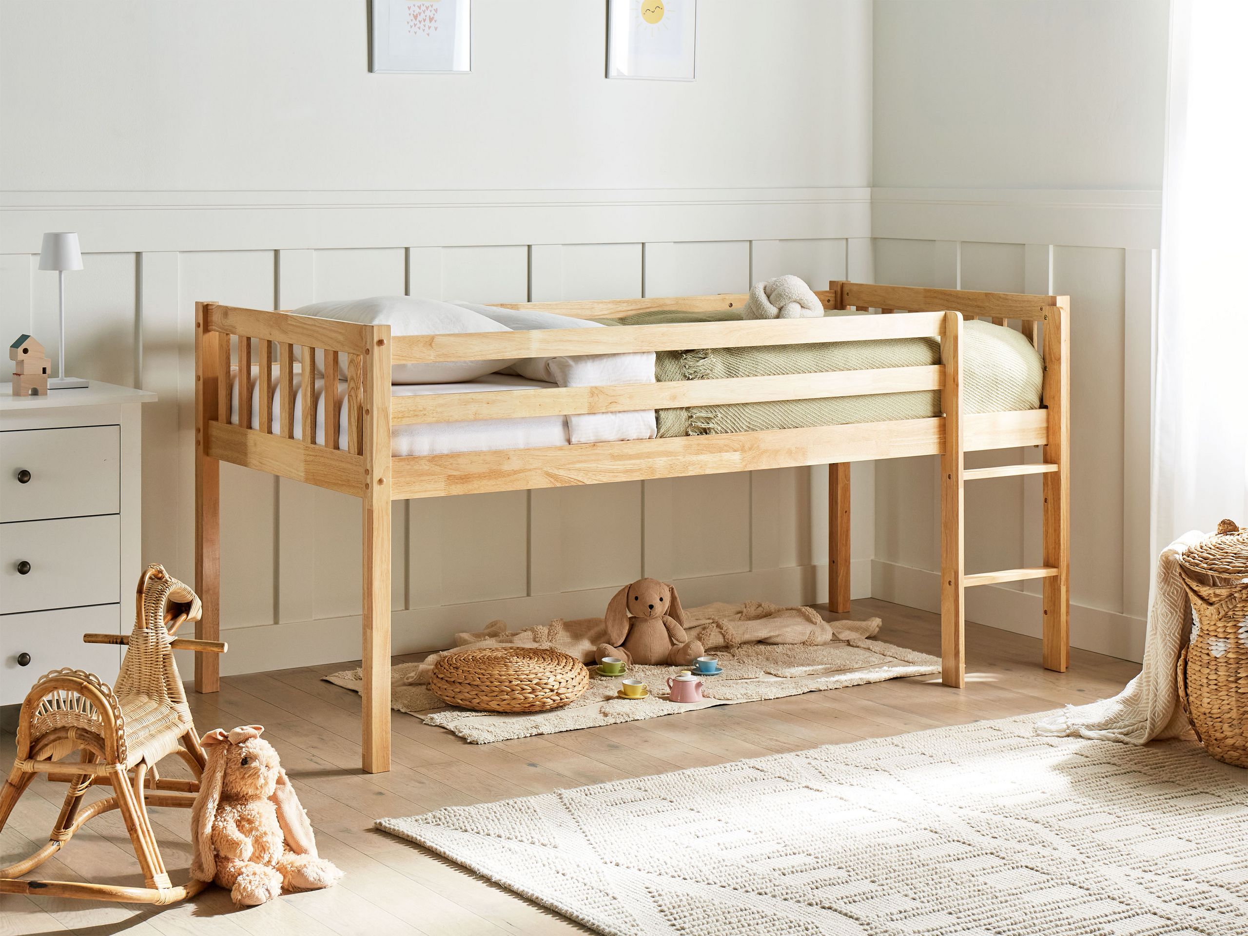 Beliani - PEIPIN - Kinderbed - Lichtbruin - 90 x 200 cm - Hout