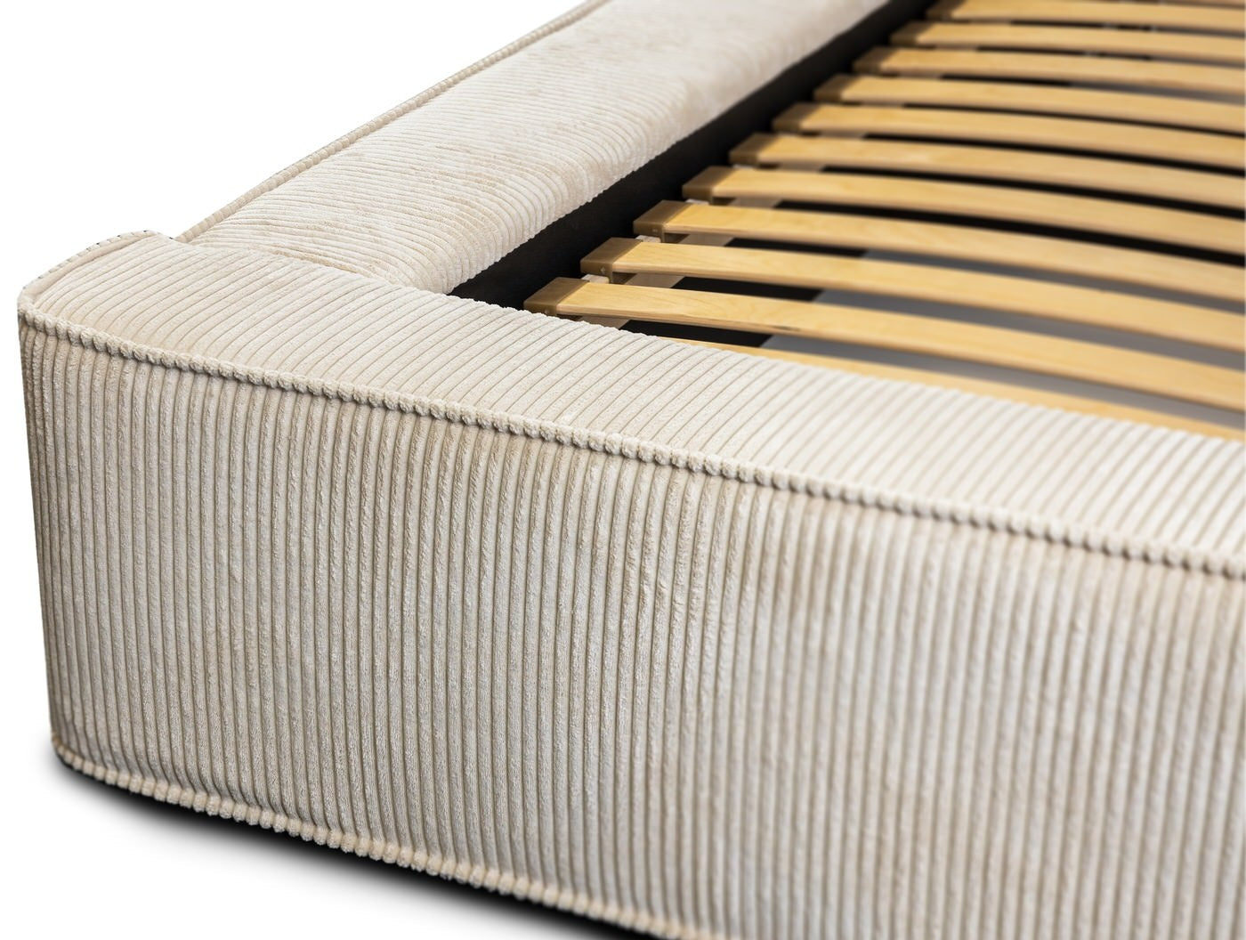 Trae Mobler Harmon 140 x 200 cm Gestoffeerd Bed Beige