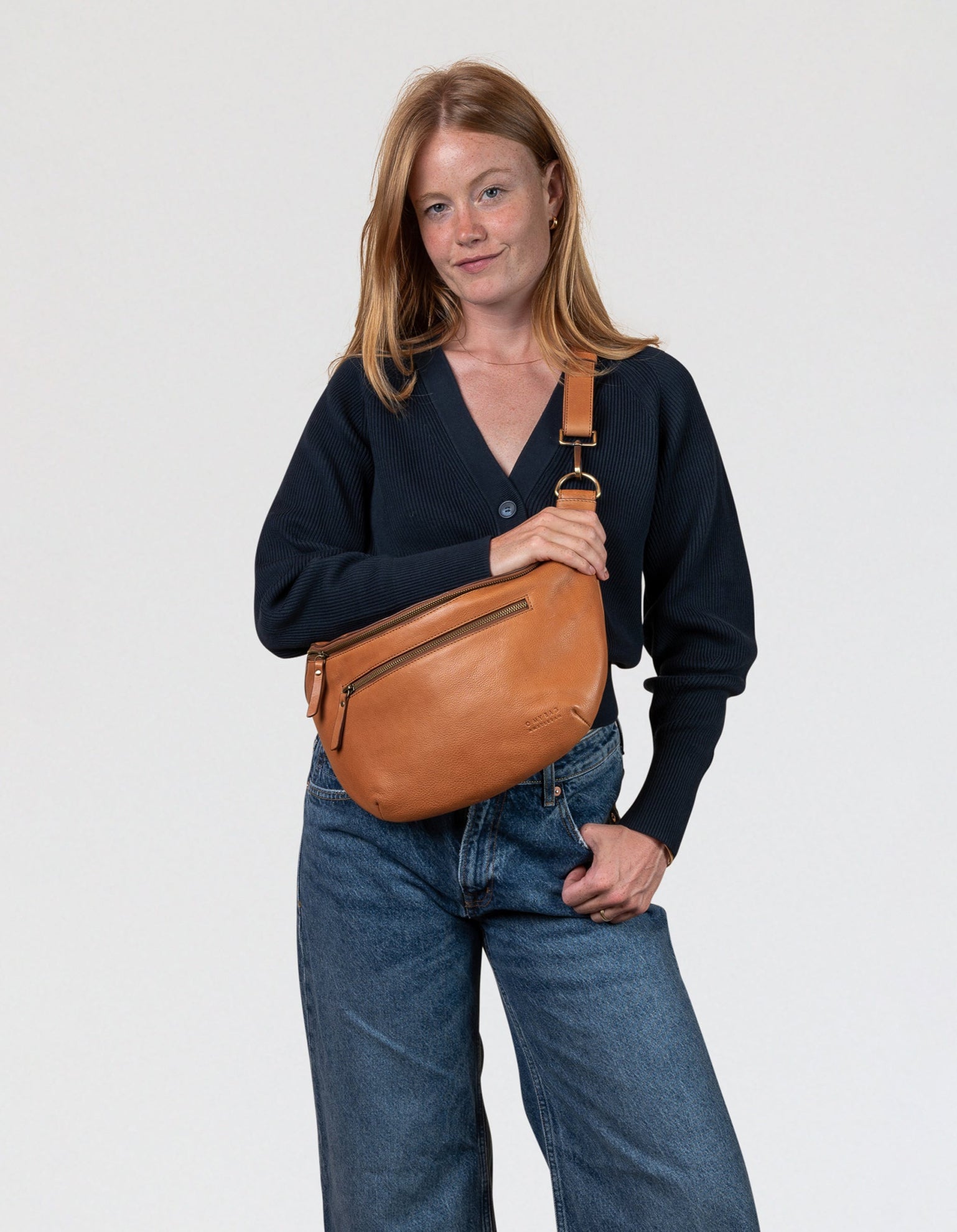 Drew Bum Bag Maxi - Wild Oak Soft Grain Leather