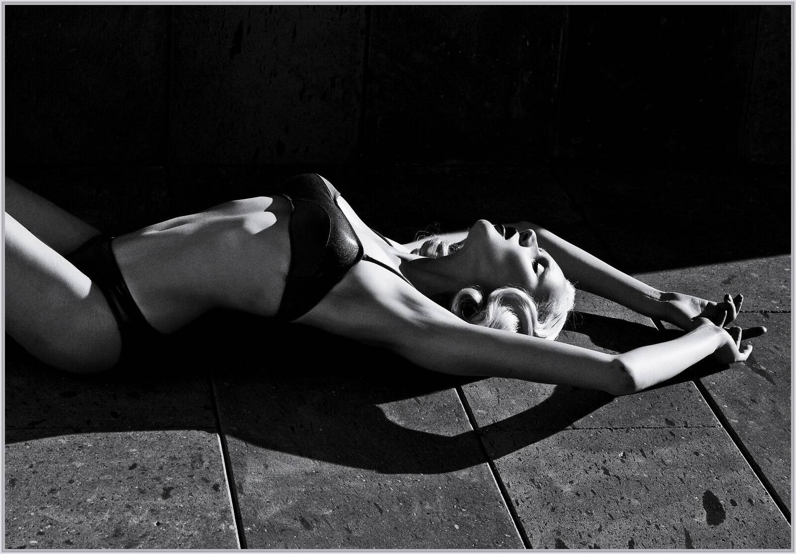 Bathing in the shadows by Emre Guven - Limited Edition. Edition of: 150. Signed.