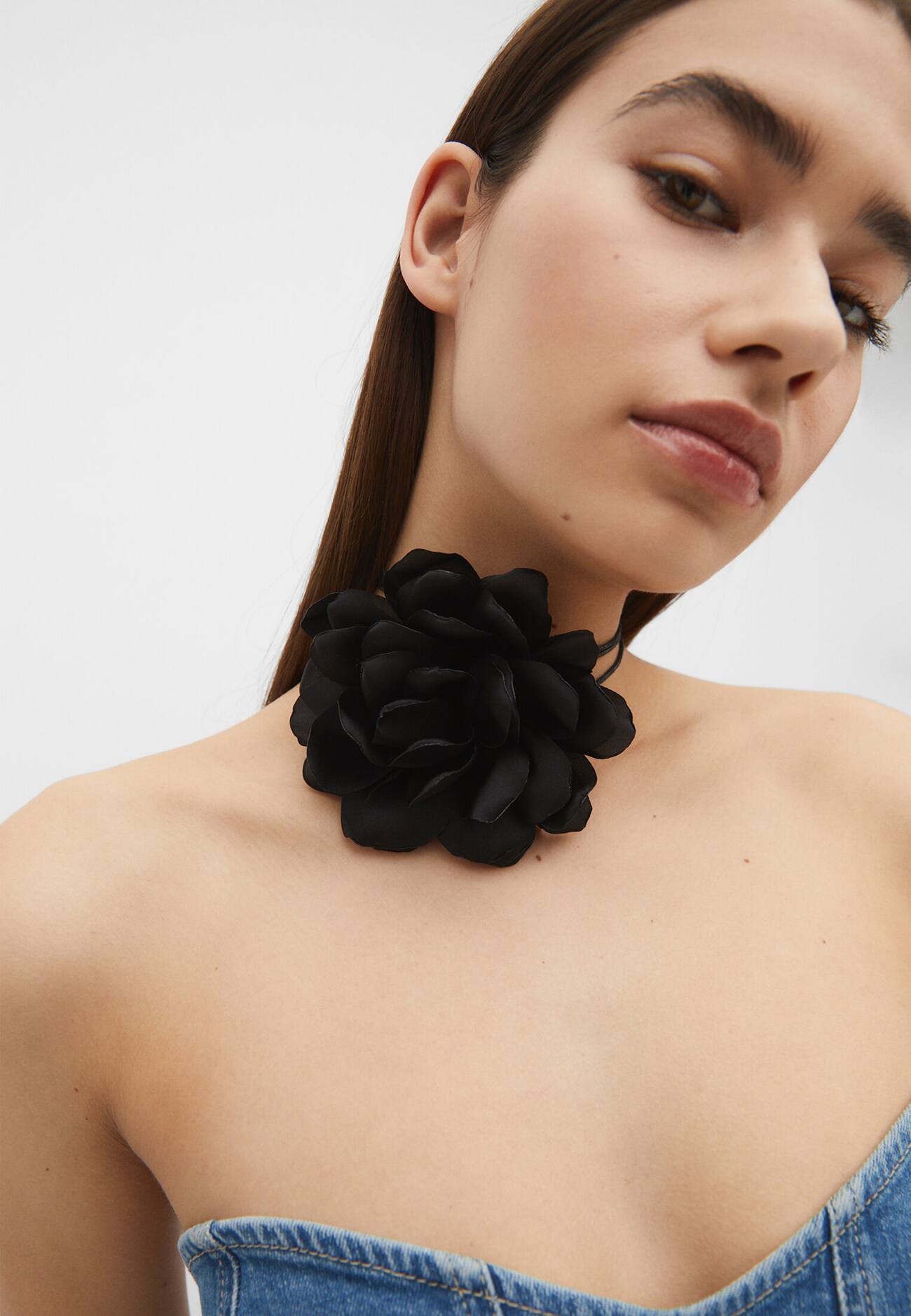 Gargantilha floral multifuncional