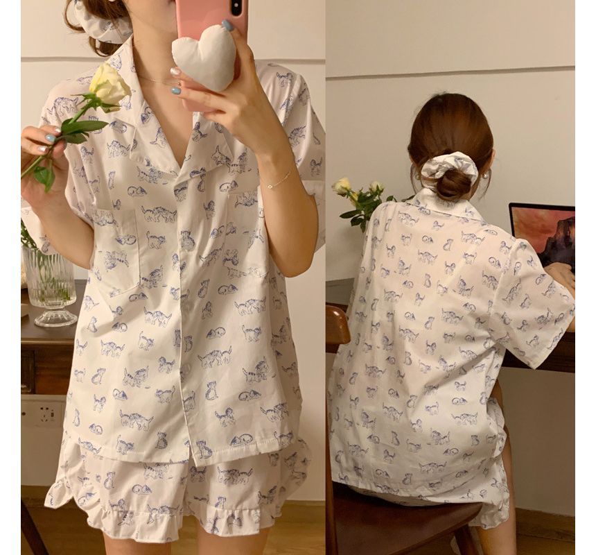 Sadelle - Loungewearset: shirt met korte mouwen en korte broek met dierenprint
