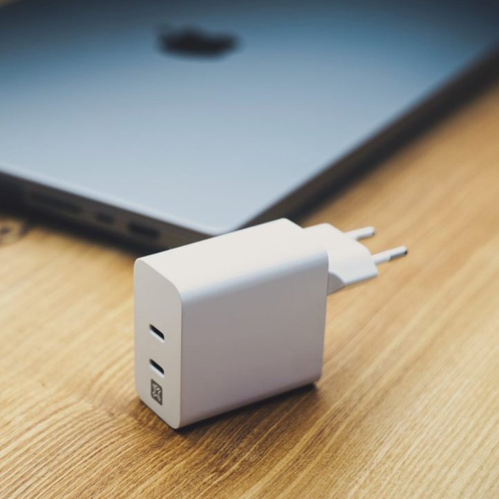 XtremeMac XWH-SPC60-03 chargeur d'appareils mobiles Smartphone, Tablette Blanc Secteur Charge rapide Intérieure