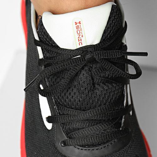 Baskets UA HOVR Sonic 5 3024898 Black