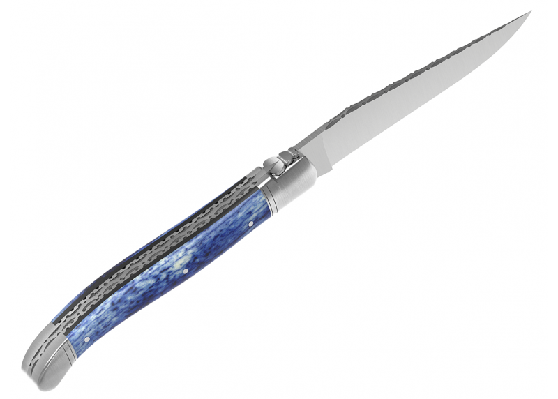 Couteau Laguiole prestige avec un manche en os de girafe teinte bleu et mitres en acier inoxydable