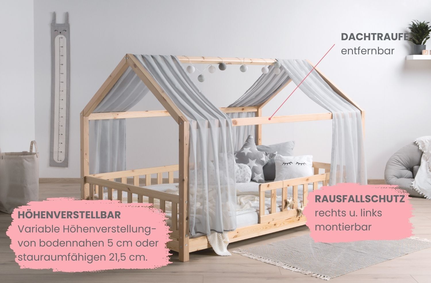 TiCAA TiCAA Kinderbett Hausbett mit Tüll Kim 90x200 cm, 100x200 cm, 120x200 cm, 140x200 für Jungen & Mädchen, inkl. Rolllattenrost, Rausfallschutz variabel, MontessoriBett Natur aus Kiefer Massivholz
