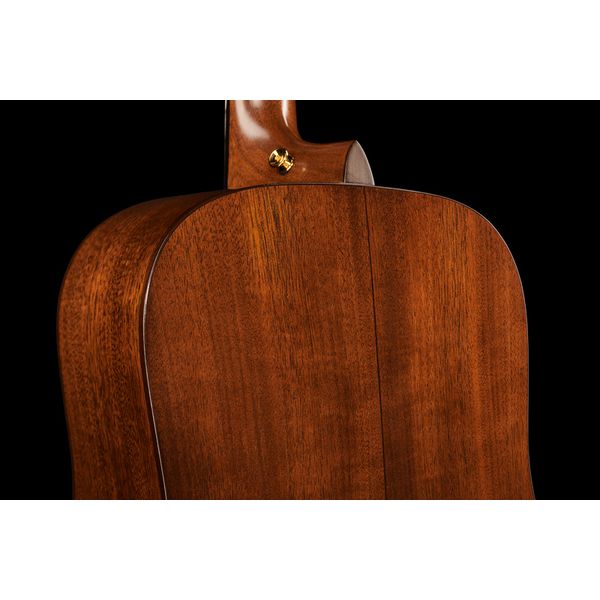 Martin Guitar D-18E Modern Deluxe