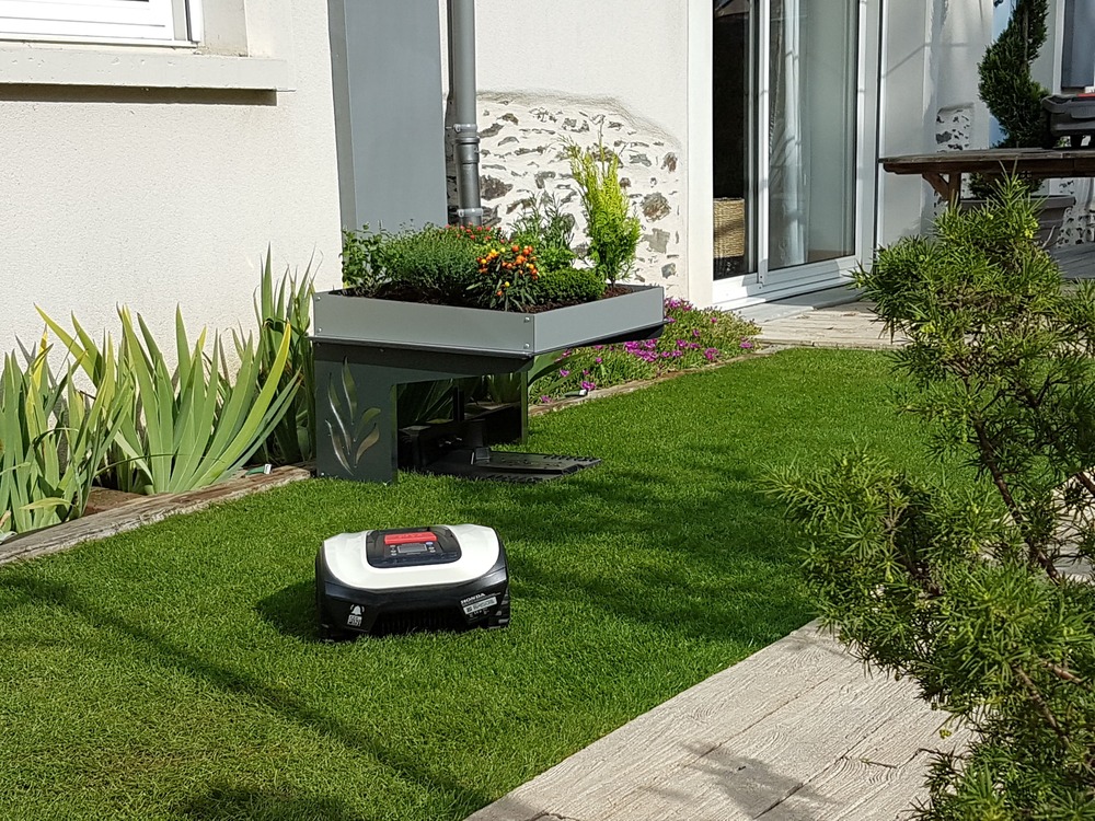 Abri Robot Tondeuse Life Jardinière 2 en 1 multimarque 73,5 x 59 x 40 cm | Résistant aux intempéries Protection UV | Made in Europe
