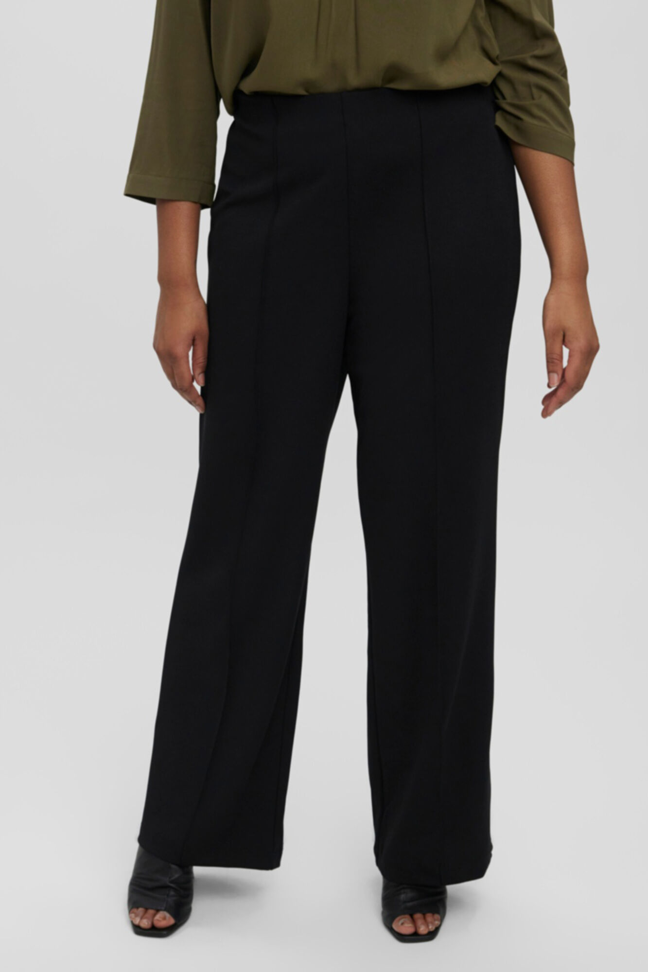 Calça Plus Size Wide - Preta