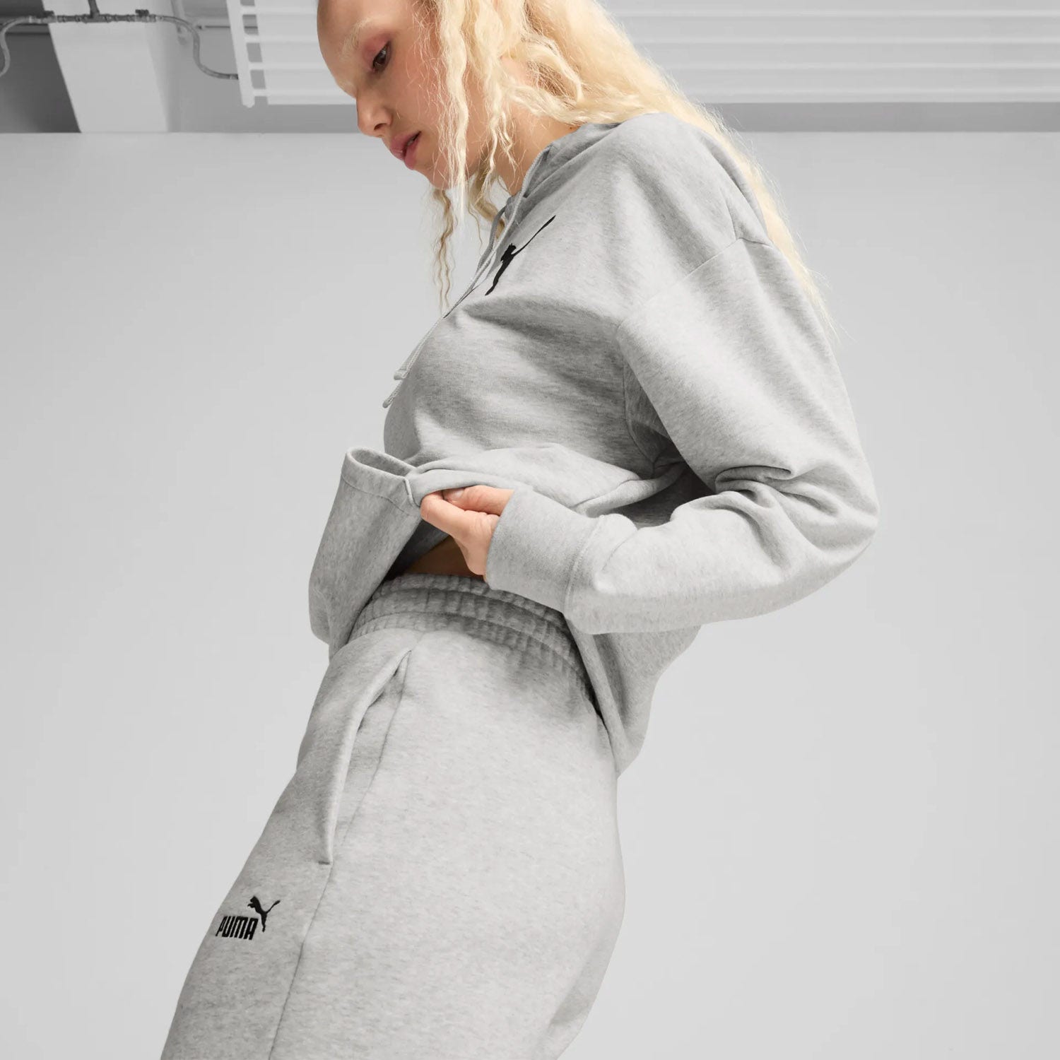 PUMA  Essential Small No. 1 Logo Comfort High-Waist Sweatpants Dames