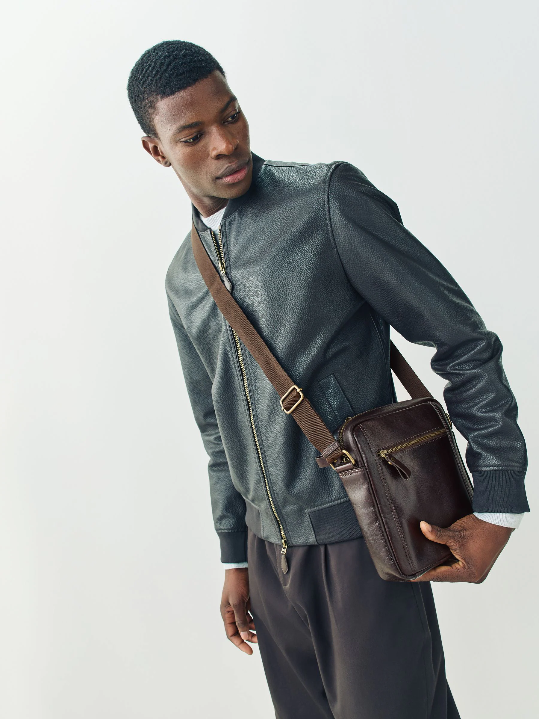 Bruin - Signature Cross-Body Bag