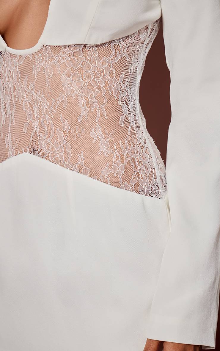Blanc Robe Courte En Dentelle Avec Détails Ajourés