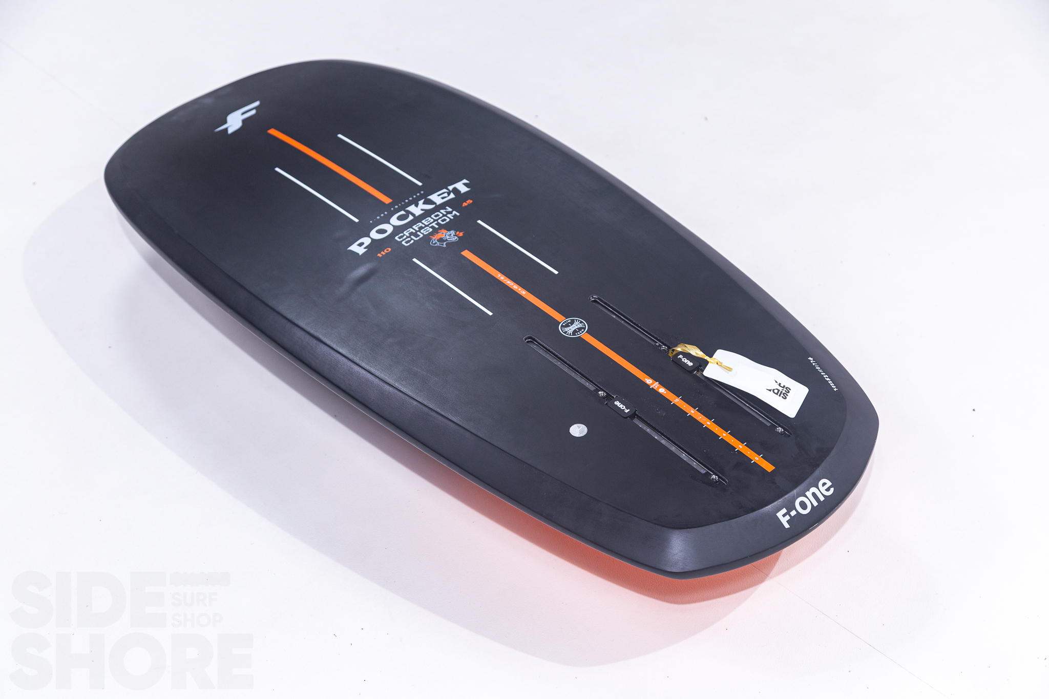 F.one Pocket Carbon - 110 x 44 cm - 8,7 L