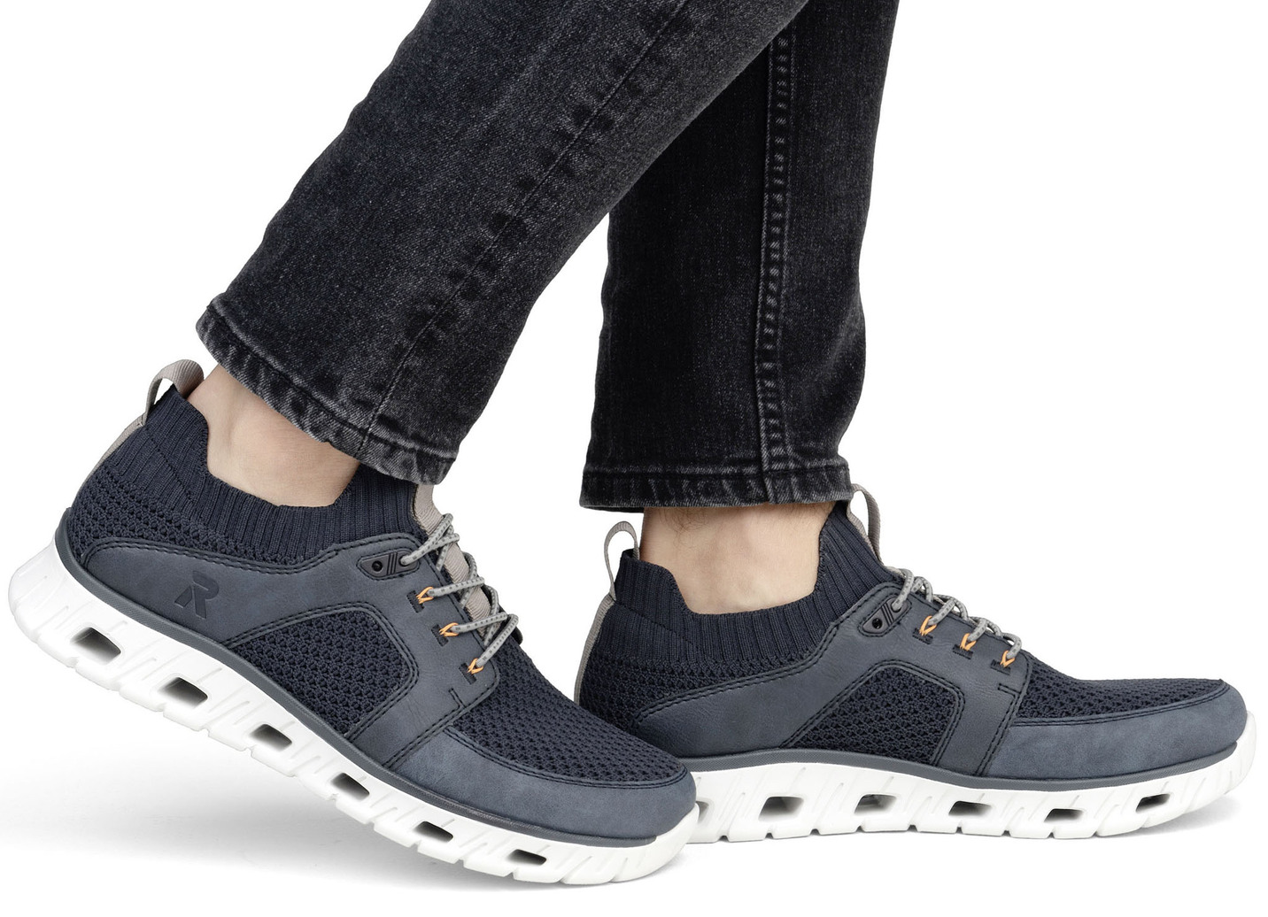 Rieker Sneaker mit elastischer Zierschnürung